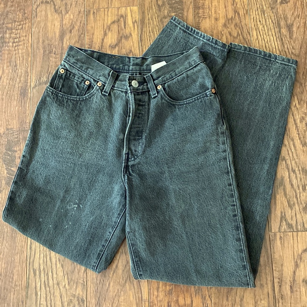 Vintage Levi’s mom jeans